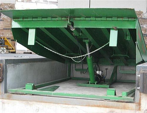 固定式登車(chē)橋
